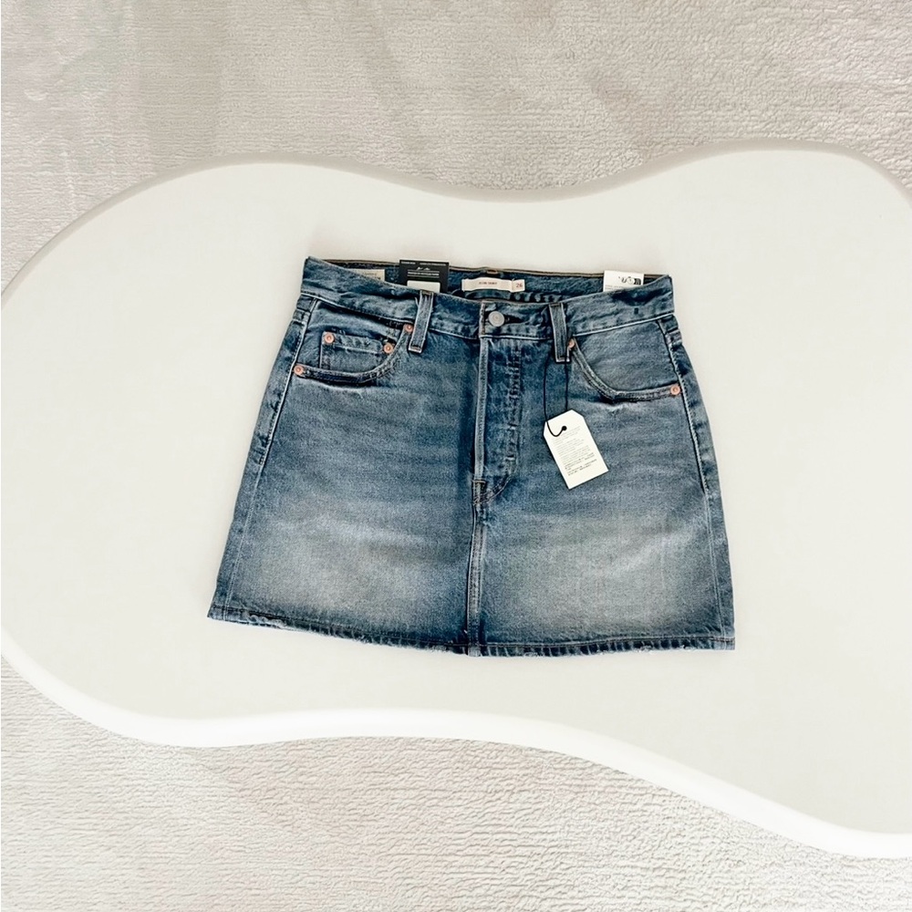 Levi’s Icon Denim Skirt